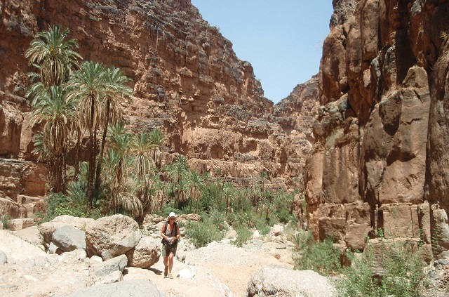 Balade dans un canyon du sud maroc